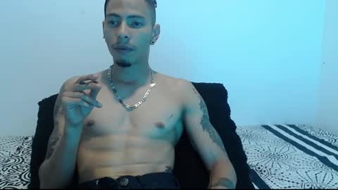 Snapshot of smooke_skinny chatting on October 6, 6:51 am Daniel Aston online show from October 6, 6:51 am