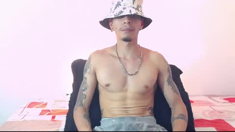 Snapshot of smooke_skinny chatting on October 7, 8:02 pm Daniel Aston online show from October 7, 8:02 pm