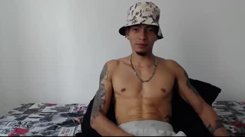 Daniel Aston online show from October 22, 7:16 pm