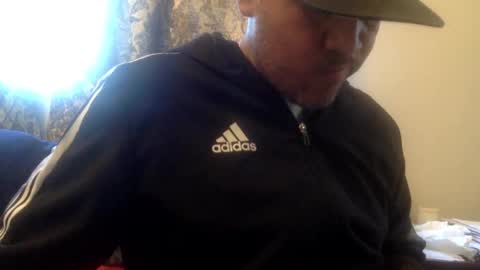 Snapshot of smoothstrik3r chatting on December 20, 6:56 pm smoothstrik3r online show from December 20, 6:56 pm