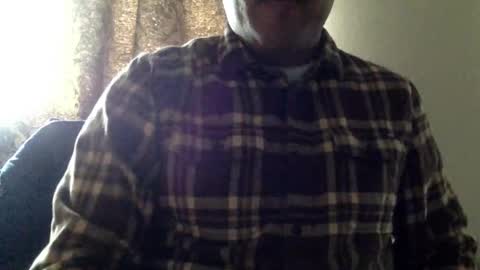 Snapshot of smoothstrik3r chatting on December 13, 4:49 pm smoothstrik3r online show from December 13, 4:49 pm