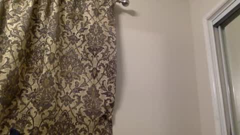 Snapshot of smoothstrik3r chatting on November 1, 2:10 pm smoothstrik3r online show from November 1, 2:10 pm