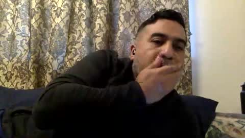 Snapshot of smoothstrik3r chatting on October 18, 2:11 pm smoothstrik3r online show from October 18, 2:11 pm