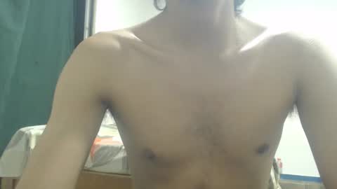 snackontime19 online show from December 4, 7:04 am