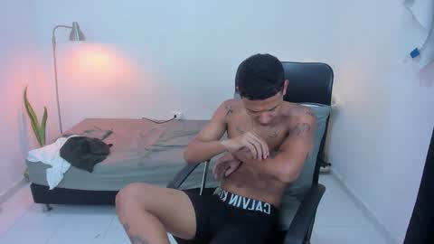 Snapshot of snak_master1 chatting on October 9, 6:02 pm snak_master1 online show from October 9, 6:02 pm