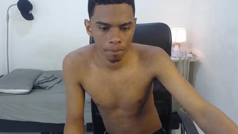 Snapshot of snak_master1 chatting on October 2, 6:01 pm snak_master1 online show from October 2, 6:01 pm