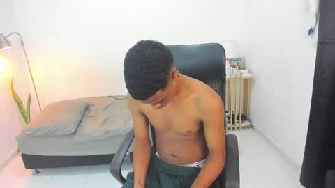Snapshot of snak_master1 chatting on October 10, 6:24 pm snak_master1 online show from October 10, 6:24 pm
