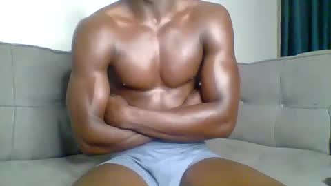Snapshot of sneaky_link2 chatting on October 9, 9:03 am papi online show from October 9, 9:03 am