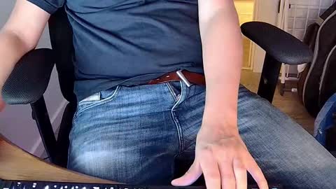 Sneakybill online show from September 23, 7:57 pm