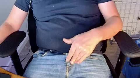 Sneakybill online show from September 15, 9:05 pm