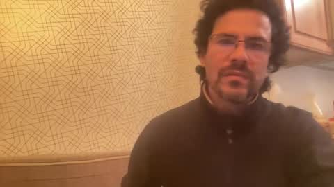 snfrisco1976 online show from December 4, 6:33 am