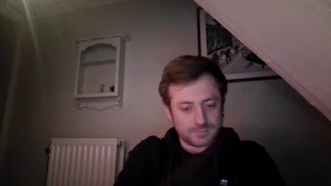 snoecks online show from April 24, 10:34 pm