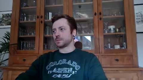 snoecks online show from April 5, 2:35 pm