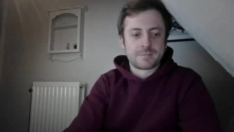 snoecks online show from April 27, 6:24 pm