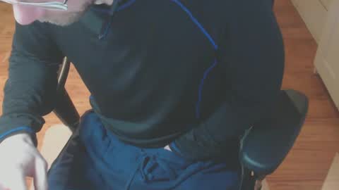 Snapshot of snooze85 chatting on January 13, 5:12 am Cbt-Slave online show from January 13, 5:12 am