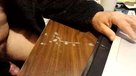 watchmecum online show from March 15, 2:45 pm