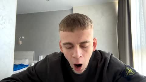 Jett online show from April 28, 12:10 pm