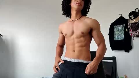 Hi Im Weller Check my Bio  online show from March 26, 9:19 pm