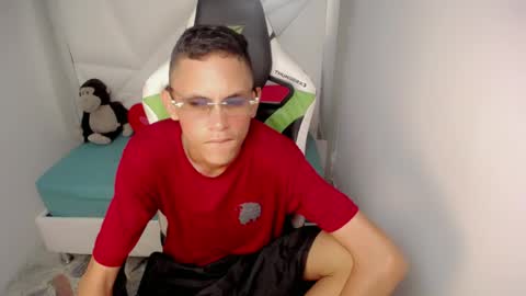 ESTEBAN online show from May 24, 7:03 am