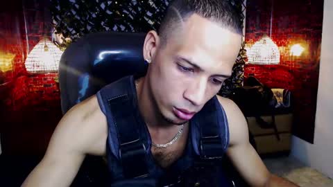 Snapshot of sonicj25_ chatting on February 23, 4:22 am SONIC online show from February 23, 4:22 am
