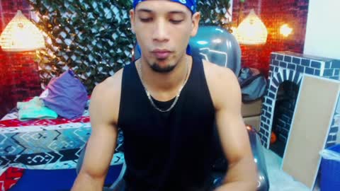 Snapshot of sonicj25_ chatting on January 9, 3:04 am SONIC online show from January 9, 3:04 am