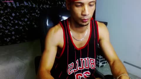 Snapshot of sonicj25_ chatting on December 16, 2:27 pm SONIC online show from December 16, 2:27 pm