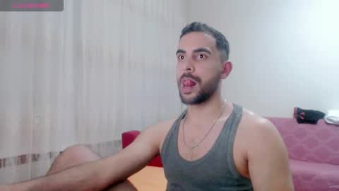 luis online show from January 11, 10:46 pm