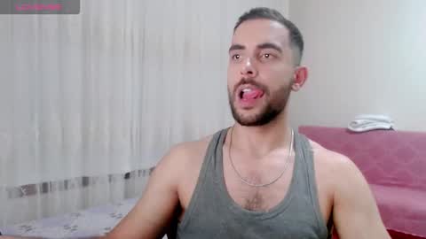 luis online show from November 29, 9:50 pm