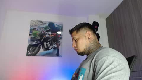 soy_apolo online show from November 27, 7:17 pm