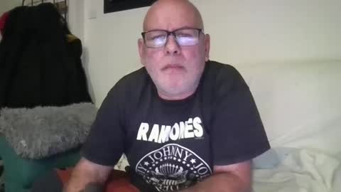 soycule2005 online show from April 14, 9:03 pm