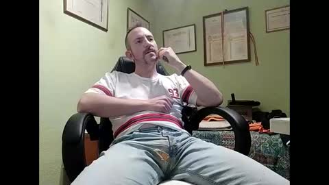 Snapshot of spanishharddick chatting on January 2, 5:18 pm Manu online show from January 2, 5:18 pm