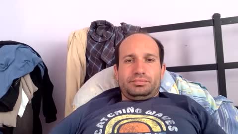 Snaiky online show from April 25, 3:42 pm