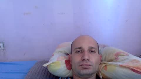 Snapshot of sparei7 chatting on January 4, 12:49 pm Snaiky online show from January 4, 12:49 pm
