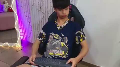 spark_tay online show from June 18, 4:58 am