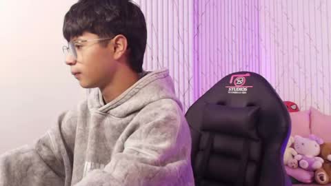 spark_tay online show from May 12, 2:31 am