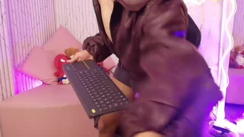 spark_tay online show from May 10, 2:35 am