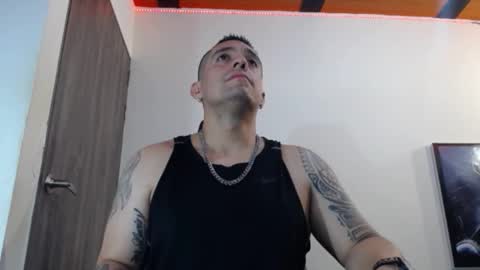 Snapshot of spartacus_cam chatting on February 10, 5:25 am online show from February 10, 5:25 am