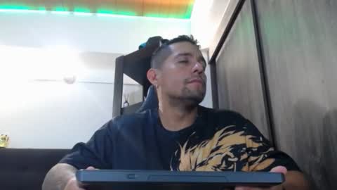     online show from March 12, 5:15 am