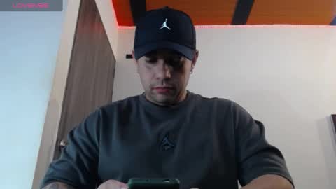 Snapshot of spartacus_cam chatting on January 20, 5:26 am online show from January 20, 5:26 am
