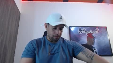 Snapshot of spartacus_cam chatting on September 22, 5:18 am online show from September 22, 5:18 am