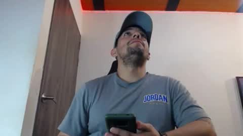Snapshot of spartacus_cam chatting on February 4, 5:10 am online show from February 4, 5:10 am