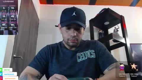 Snapshot of spartacus_cam chatting on January 10, 5:37 am online show from January 10, 5:37 am