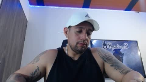 Snapshot of spartacus_cam chatting on September 24, 6:13 am online show from September 24, 6:13 am