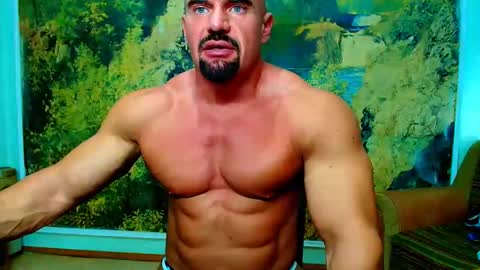 Snapshot of spartacusdom chatting on October 15, 11:51 am spartacusdom online show from October 15, 11:51 am