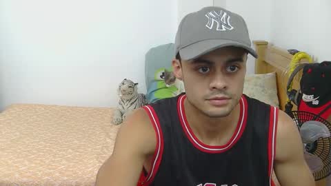 Snapshot of spartan_blaze chatting on February 19, 2:44 am Spartan Blaze online show from February 19, 2:44 am