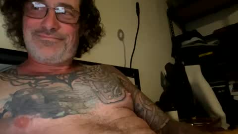 specter1972 online show from April 28, 1:55 am