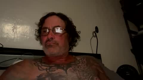 specter1972 online show from November 22, 4:01 am