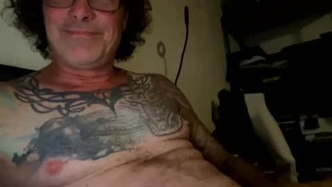 specter1972 online show from April 30, 12:39 am