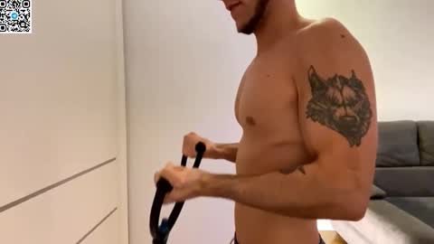 Snapshot of speed_god chatting on October 21, 8:12 pm Alex online show from October 21, 8:12 pm