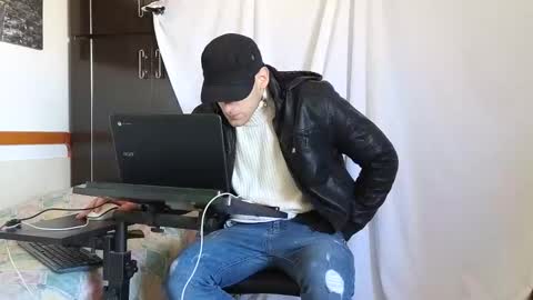 Snapshot of spider_0090 chatting on February 7, 8:55 am Marco. When Im offline you can view premium content in bio online show from February 7, 8:55 am